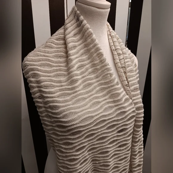 Ann Taylor infinity scarf - Picture 5 of 6